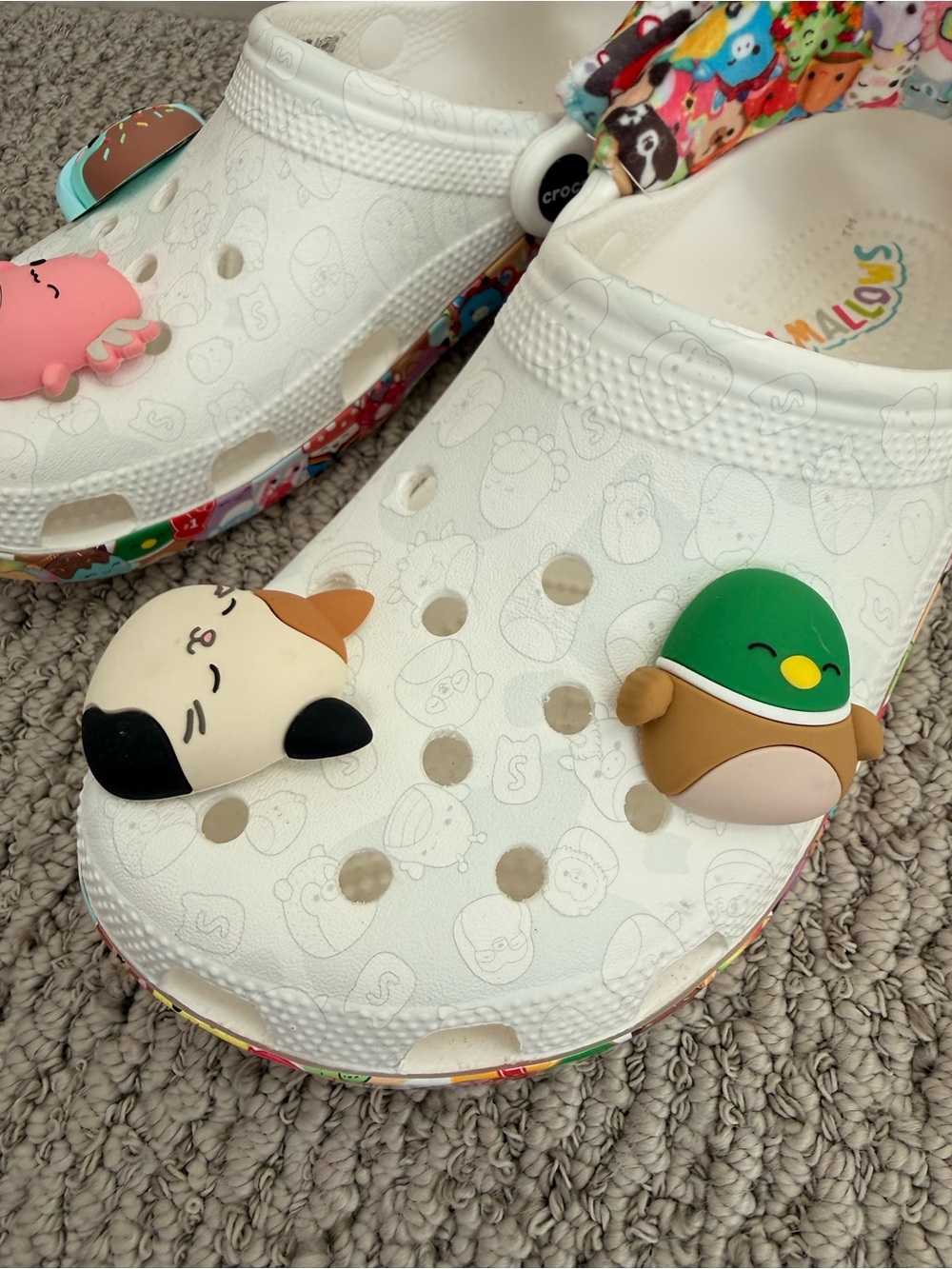 CROCS x SQUISHMALLOWS | White Clog Shoes with Colorful Character Jibbitz - Picture 7 of 12
